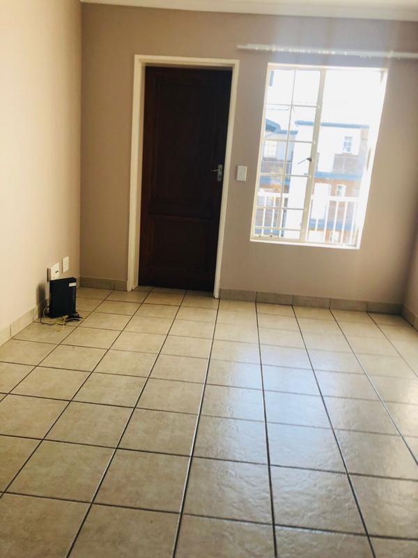 To Let 2 Bedroom Property for Rent in Die Hoewes Gauteng