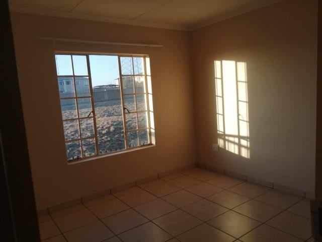 To Let 1 Bedroom Property for Rent in Kosmosdal Gauteng