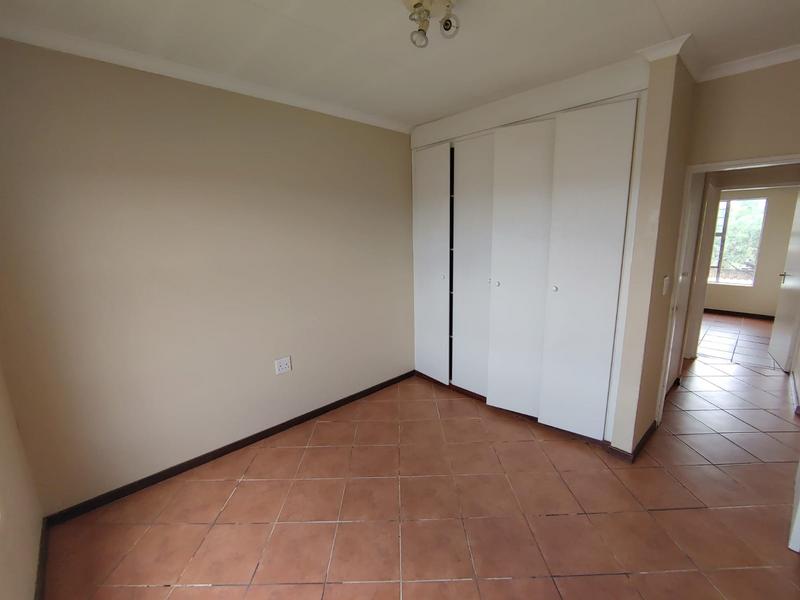 To Let 2 Bedroom Property for Rent in Honeypark Gauteng