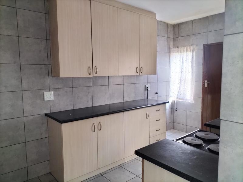 To Let 4 Bedroom Property for Rent in Birchleigh North Gauteng