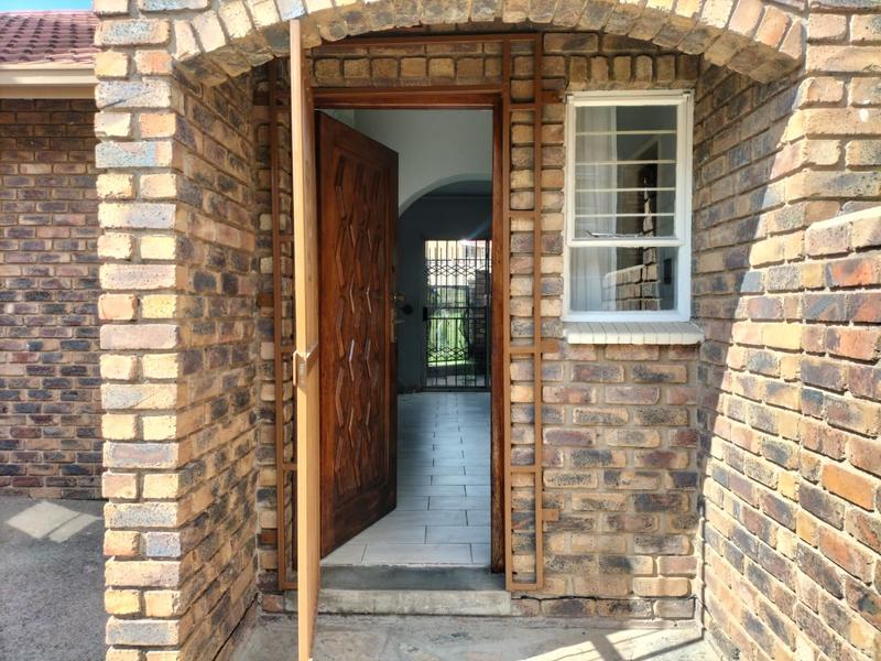 To Let 4 Bedroom Property for Rent in Birchleigh North Gauteng