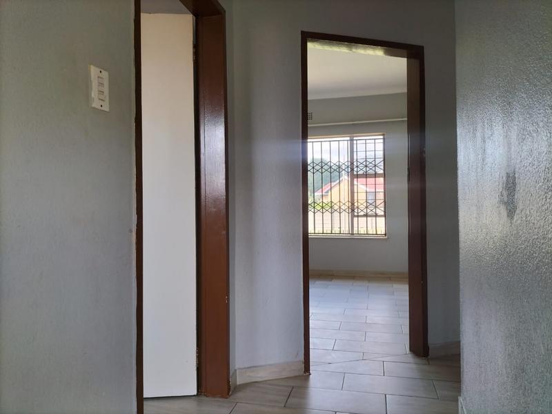 To Let 4 Bedroom Property for Rent in Birchleigh North Gauteng