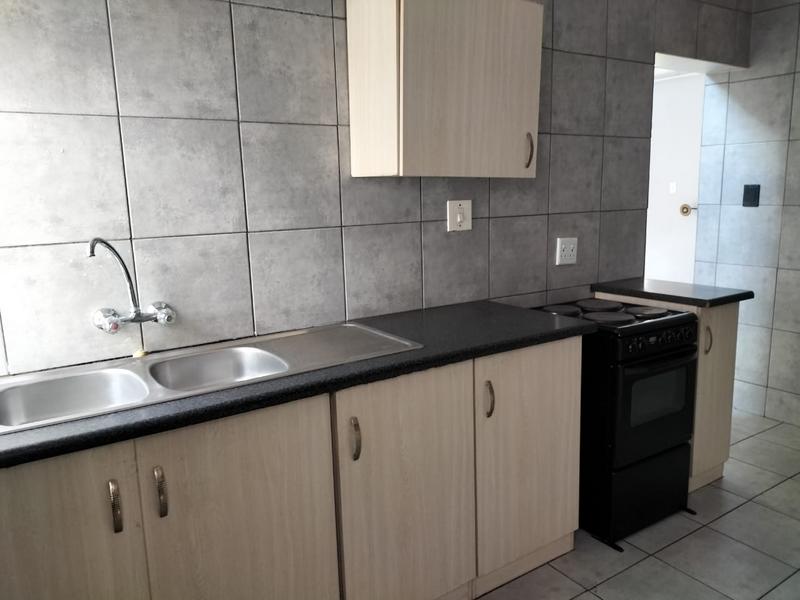 To Let 4 Bedroom Property for Rent in Birchleigh North Gauteng