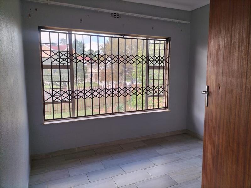 To Let 4 Bedroom Property for Rent in Birchleigh North Gauteng