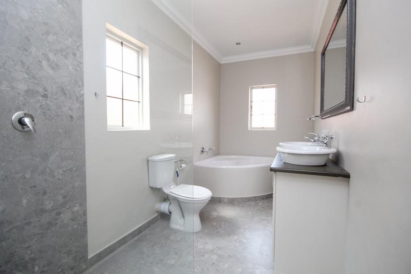 3 Bedroom Property for Sale in Thatchfield Gauteng