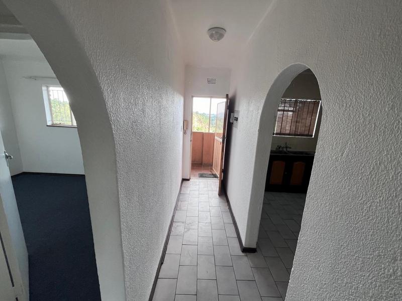 To Let 2 Bedroom Property for Rent in Florida Gauteng