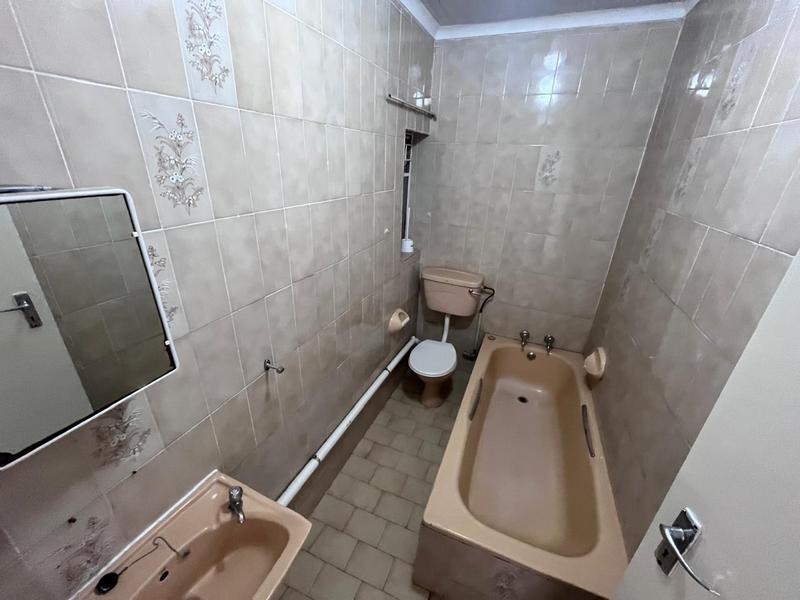 To Let 2 Bedroom Property for Rent in Florida Gauteng