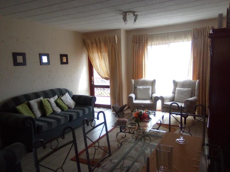 To Let 2 Bedroom Property for Rent in Helderkruin Gauteng