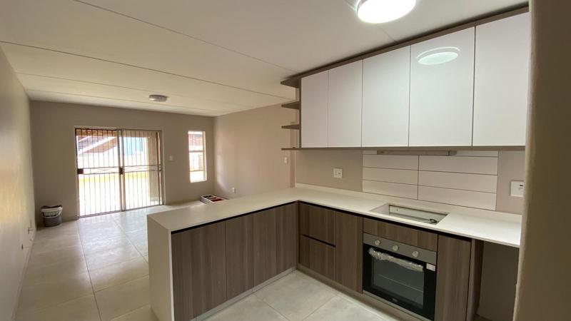 2 Bedroom Property for Sale in Vorna Valley Gauteng