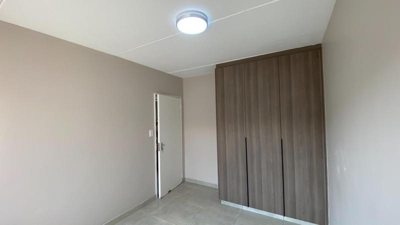 2 Bedroom Property for Sale in Vorna Valley Gauteng