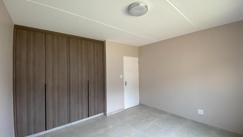 2 Bedroom Property for Sale in Vorna Valley Gauteng