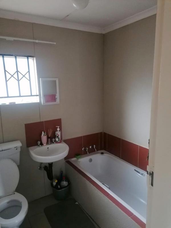 2 Bedroom Property for Sale in Windmill Park Gauteng