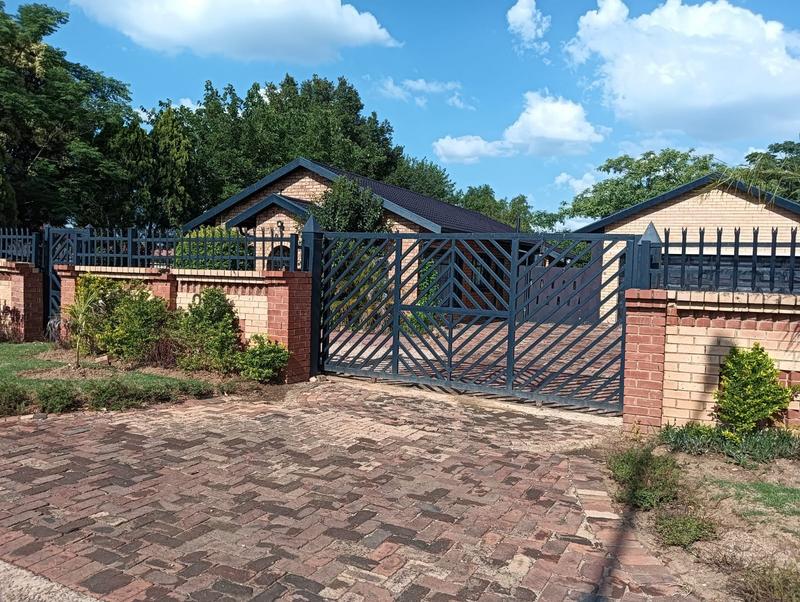 3 Bedroom Property for Sale in Theresa Park Gauteng