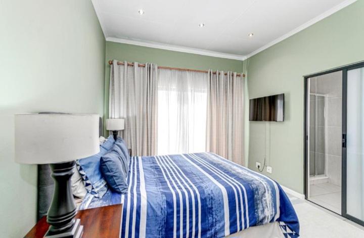 2 Bedroom Property for Sale in Greenstone Ridge Gauteng