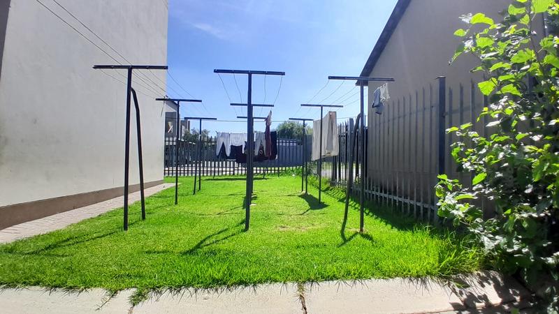 2 Bedroom Property for Sale in Fleurhof Gauteng