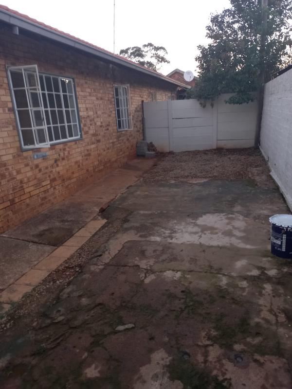 2 Bedroom Property for Sale in Elandspoort Gauteng