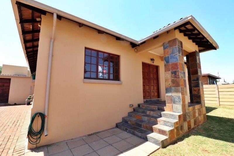 3 Bedroom Property for Sale in Primrose Gauteng