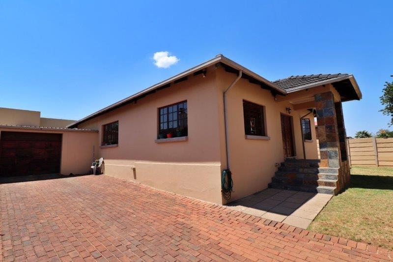 3 Bedroom Property for Sale in Primrose Gauteng