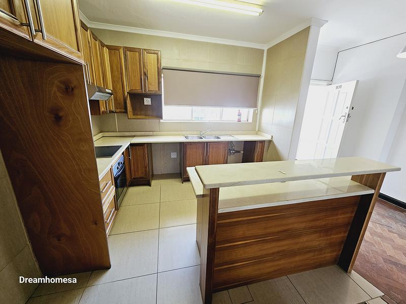 To Let 2 Bedroom Property for Rent in Dunkeld Gauteng