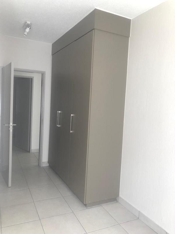 To Let 2 Bedroom Property for Rent in Broadacres Gauteng