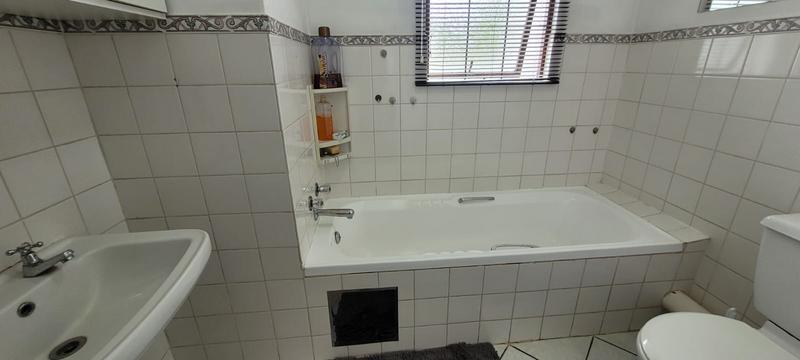 3 Bedroom Property for Sale in Verwoerdpark Gauteng