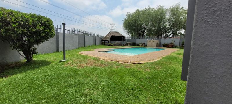 3 Bedroom Property for Sale in Verwoerdpark Gauteng