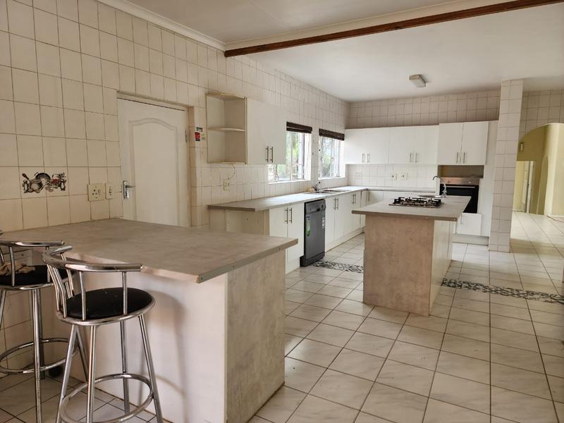 To Let 4 Bedroom Property for Rent in Sunninghill Gauteng