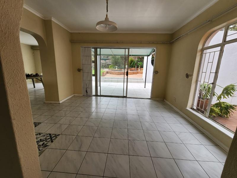 To Let 4 Bedroom Property for Rent in Sunninghill Gauteng