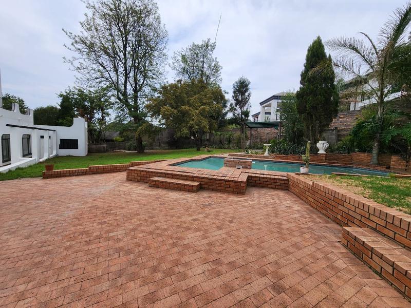 To Let 4 Bedroom Property for Rent in Sunninghill Gauteng