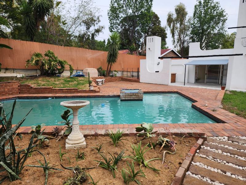 To Let 4 Bedroom Property for Rent in Sunninghill Gauteng