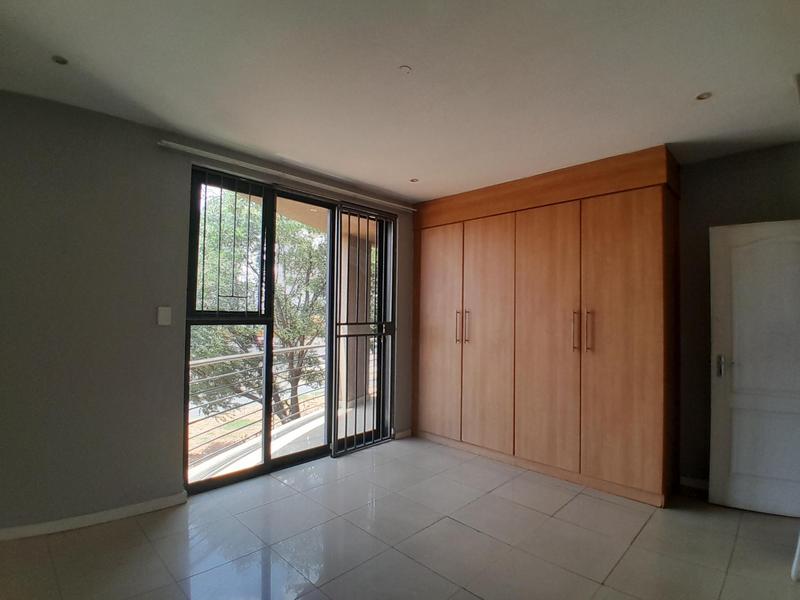 2 Bedroom Property for Sale in Rooihuiskraal North Gauteng