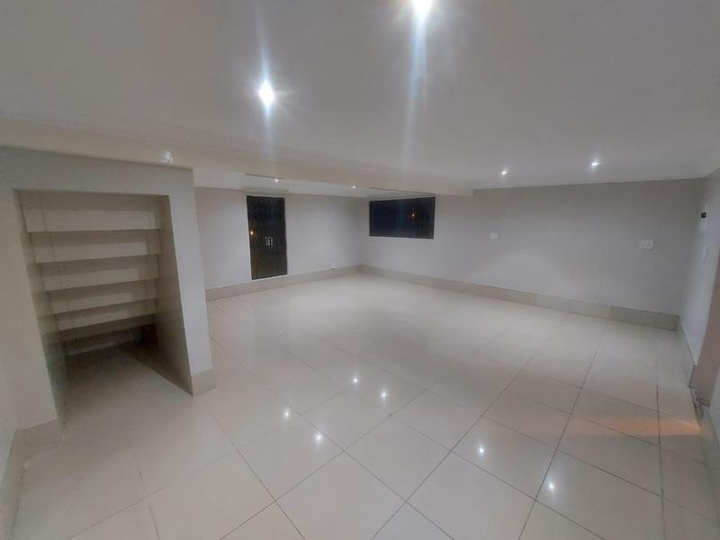 12 Bedroom Property for Sale in Erasmia Gauteng