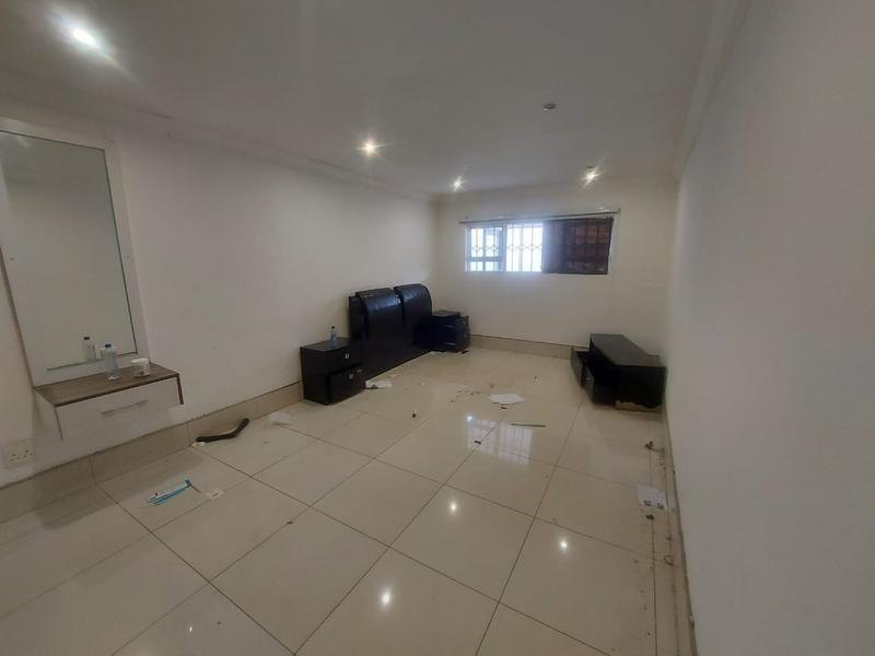 12 Bedroom Property for Sale in Erasmia Gauteng