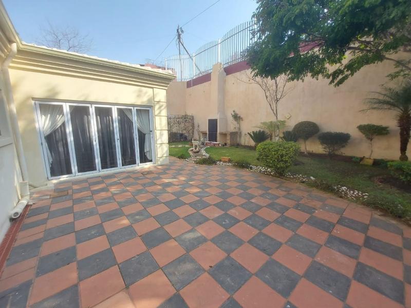 4 Bedroom Property for Sale in Laudium Gauteng