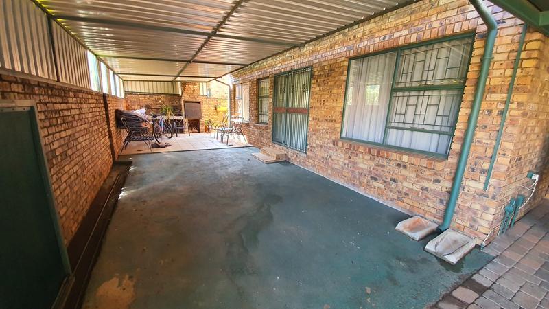 3 Bedroom Property for Sale in Annlin Gauteng