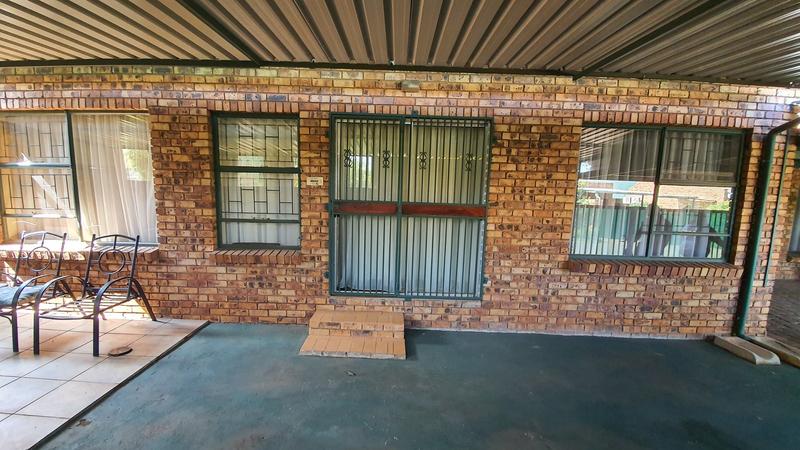 3 Bedroom Property for Sale in Annlin Gauteng