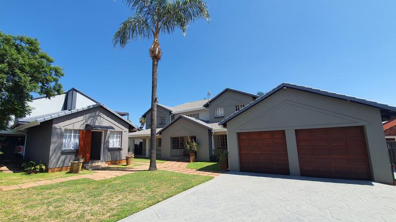 5 Bedroom Property for Sale in Montana Park Gauteng