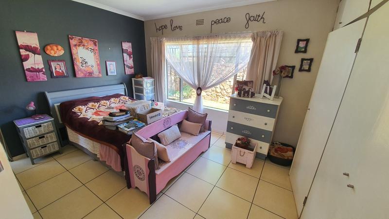 4 Bedroom Property for Sale in Sinoville Gauteng