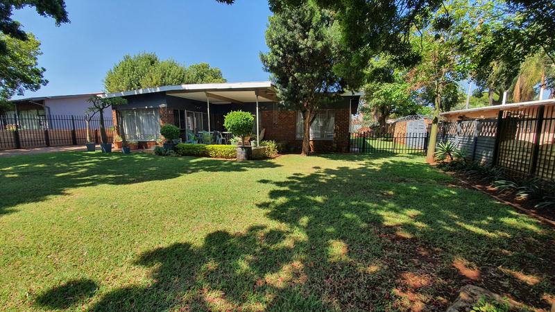 4 Bedroom Property for Sale in Sinoville Gauteng