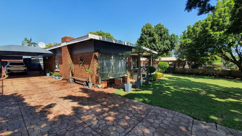 4 Bedroom Property for Sale in Sinoville Gauteng