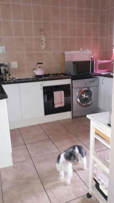 To Let 2 Bedroom Property for Rent in Broadacres Gauteng