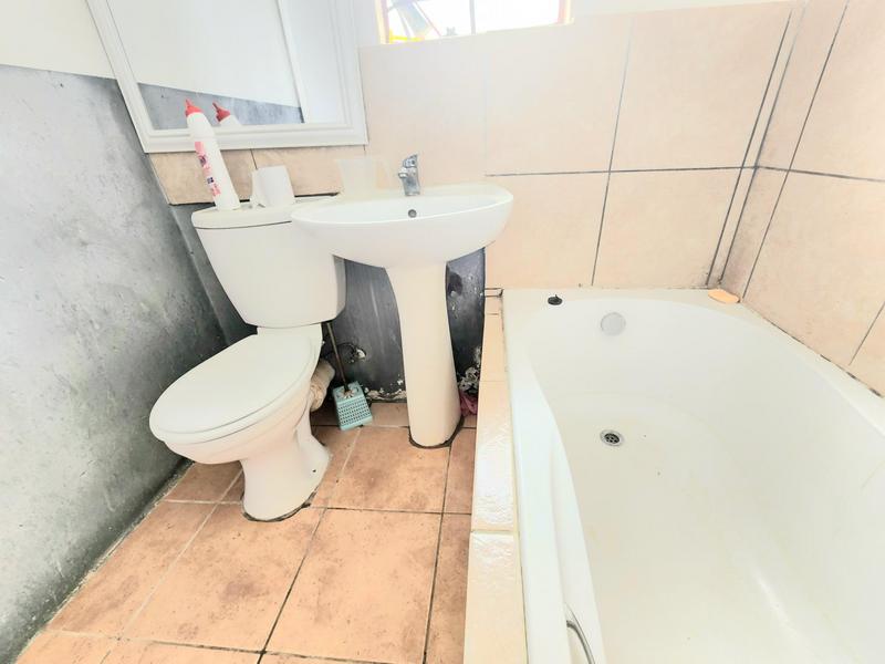 2 Bedroom Property for Sale in Dawn Park Gauteng