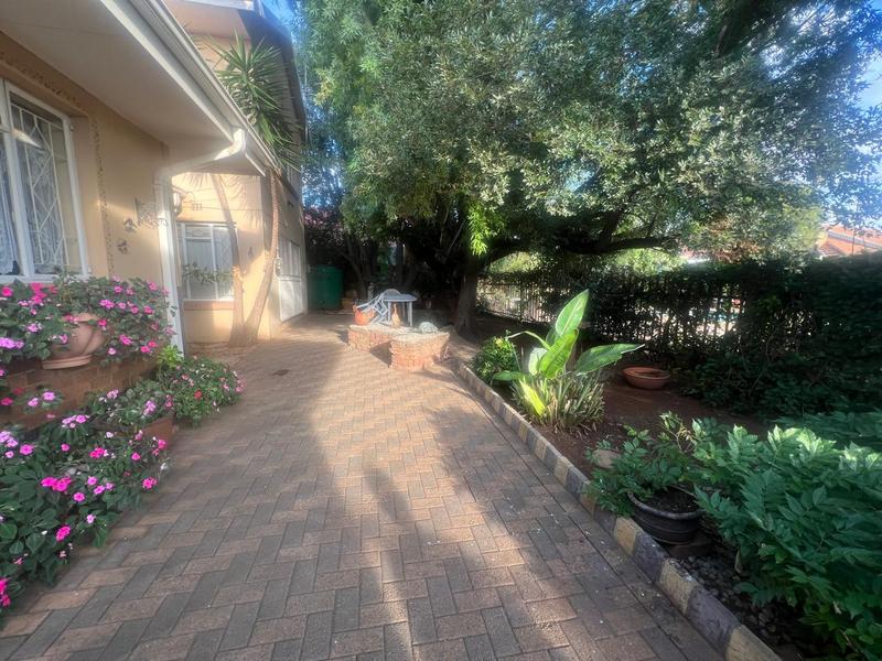 6 Bedroom Property for Sale in Greenhills Gauteng