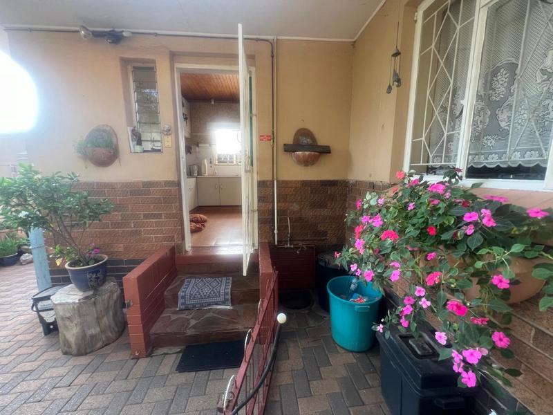 6 Bedroom Property for Sale in Greenhills Gauteng