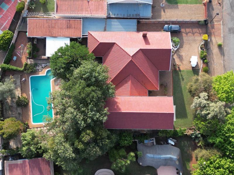 6 Bedroom Property for Sale in Greenhills Gauteng