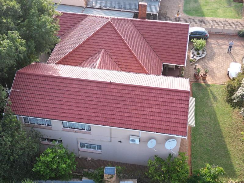 6 Bedroom Property for Sale in Greenhills Gauteng