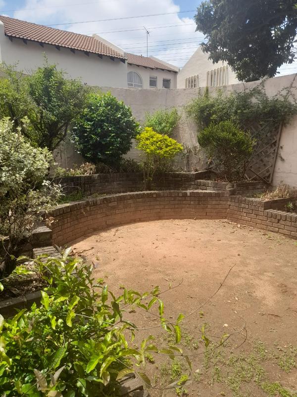 To Let 2 Bedroom Property for Rent in Edenvale Gauteng