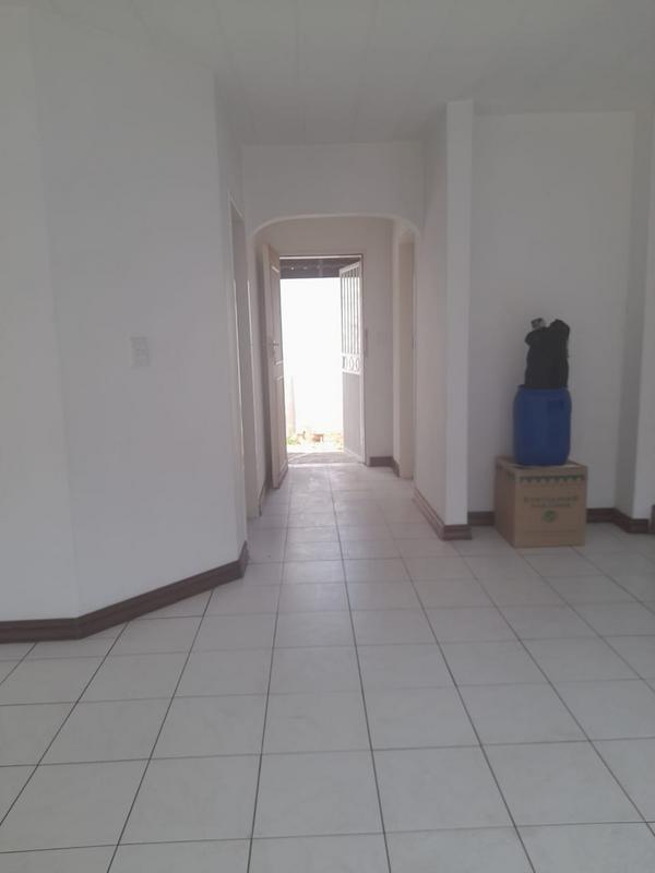 To Let 2 Bedroom Property for Rent in Edenvale Gauteng