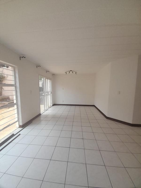 To Let 2 Bedroom Property for Rent in Edenvale Gauteng