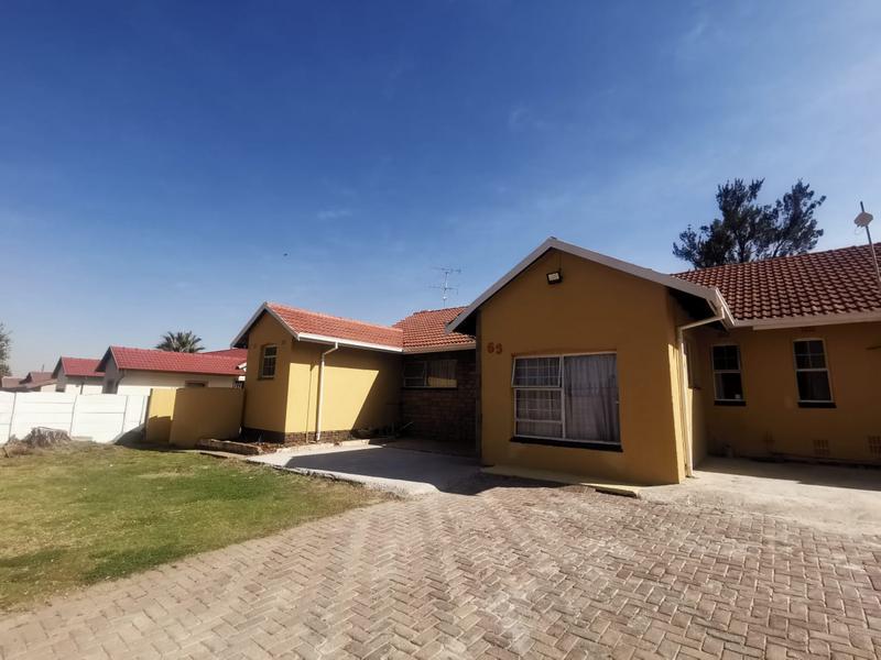 3 Bedroom Property for Sale in Birchleigh North Gauteng